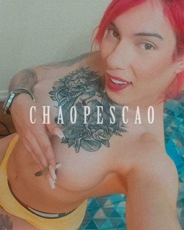 Ariel, una bella y ardiente transexual de lujo 