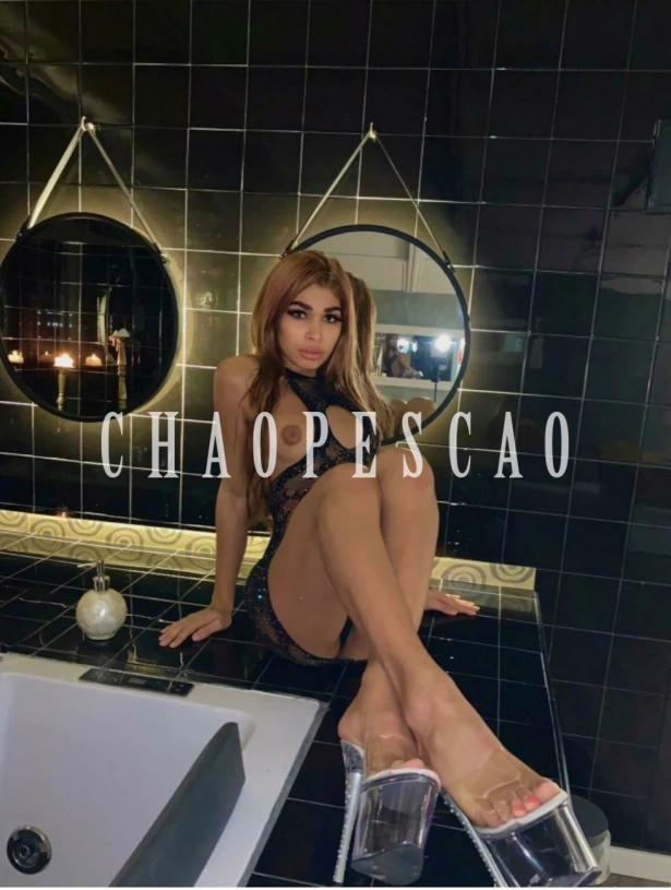 Besos en la boca, Fetichismo, Atención a parejas, Oral con condón, Oral natural, Sado sumisa, Lluvia dorada, Beso negro, Cubana, Sexo anal, Garganta profunda, Lésbico, Beso blanco, Eyaculación cuerpo, Trato de polola, Oral completo, Dúplex, Sado dominadora, Fantasías y disfraces, Masaje erótico, Tríos, Eyaculación facial, PSE, Sado suave, Sado duro, Lencería, Activa, Pasiva, Cambio de rol, Juguetes sexuales, Sin límite, Fiestas y eventos, Fisting Anal, Versatil, Experta en principiantes, Atención a discapacitados, Atención a mujeres, Despedida de soltero, Orgía, Face fucking, Sexcam: travesti em Copiapó