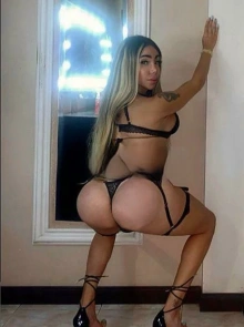 Trans tetona presenta su book de fotos reales de escort en Valdivia