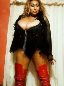 ¿Buscas una escort en San Antonio? Perla es una gran elección
