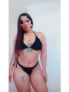 Laura está disponible para recibirte ahora mismo