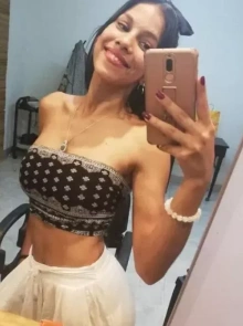 Camilita presenta su book de fotos reales de escort en Quillota