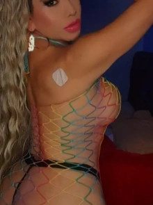 Verónica, escort de lujo con fotos de estudio reales