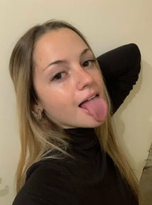 Fotos reales de Andrea, de la mejor compañía femenina