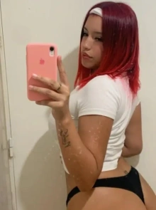 Alejandra está en el catálogo de damas de compañía top