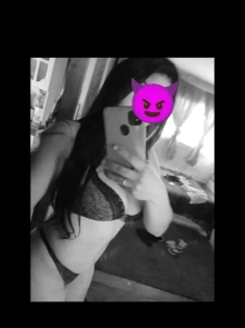 Agenda con Carolina, una modelo premium con perfil activo