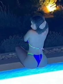 Agenda con Karol, una modelo premium con perfil activo
