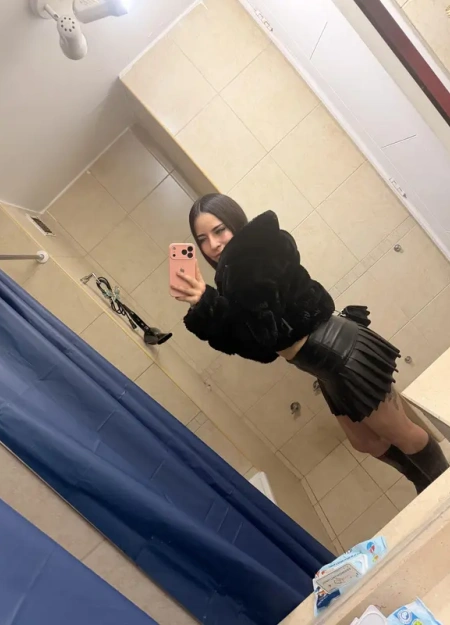 Catalina, elegancia y placer en el ranking de putas Chilena